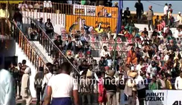 144. Rural olympic-Amatuer weight lifting!.mp4