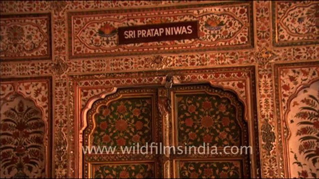 1571.Sri Pratap Niwas in Junagarh fort, Bikaner.mov