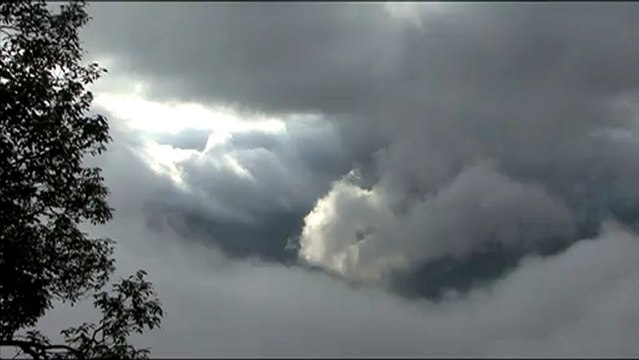 1754.Time Lapse of Clouds in Landour, Uttrakhand.mov