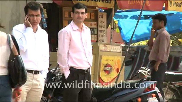 1837.People speaking on cell phones.mov