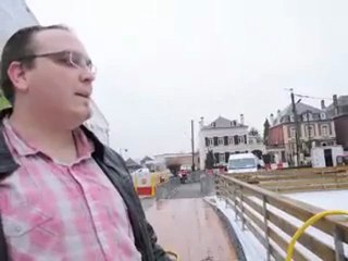 Avesnes installation de la patinoire 2012