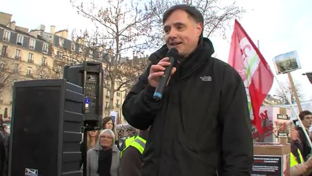 Manifestation Collectif contre la Tour Triangle 08 12 2012_Olivier Rigaud, Vice-président de JEUNES PARISIENS DE PARIS , association Loi 1901 membre du Collectif contre la Tour Triangle