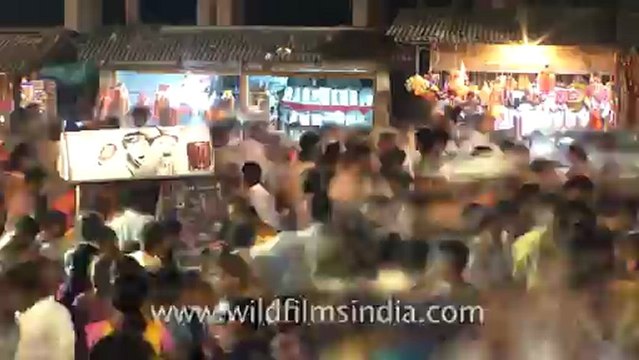 2285.Time lapse of crowd in Ambubachi mela 2011, Guwahati.mov