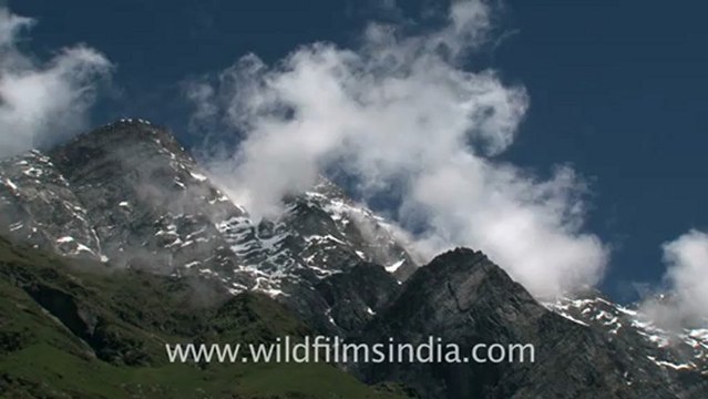 2373.Clouds rolling in over the western Himalaya!.mov
