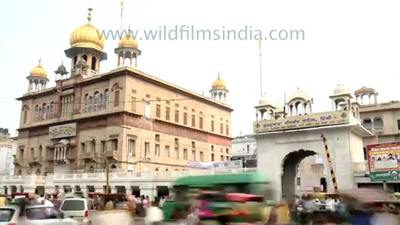 2454.Sis Ganj Sahib gurudwara.mov