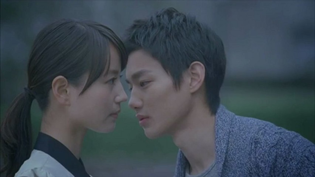 [CM] docomo 「川辺の二人」