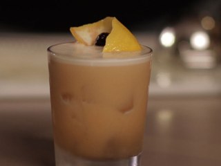 How to make an Amaretto Sour cocktail