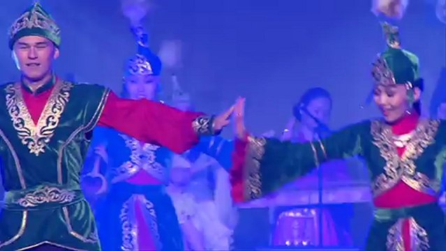 Les Folklores du Monde de Bray-Dunes : Kazakhstan, Pologne