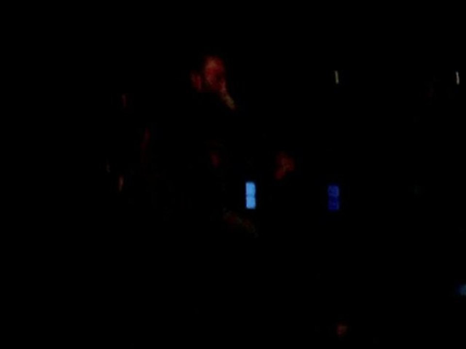 Saez au Bataclan Jours etranges & j'veux qu'on baise sur ma tombe