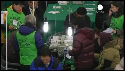 Tải video: Park Geun-hye será la primera presidenta de la historia...