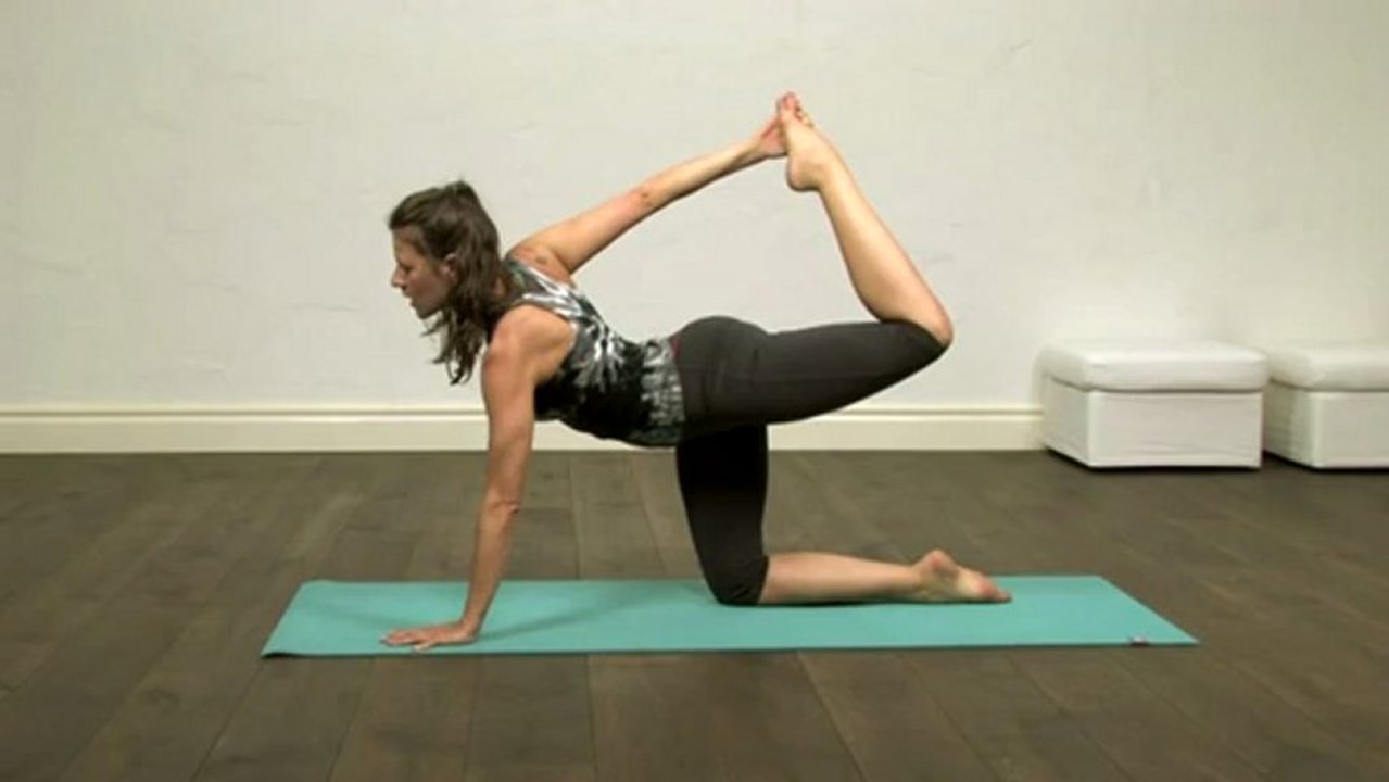 Yoga taknic Cat-Cow Pose eyse