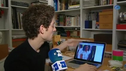 Adrián Salvador cumple su sueño vistiendo a Michelle Obama