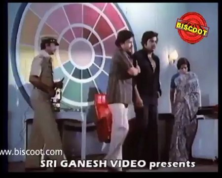 Aval Hejje: (Dramatic Scene) Vishnuvardhan, Ambarish, Lakshmi, Dwarakish