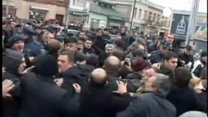 Nouvelles arrestations de membres de l'ancien pouvoir...