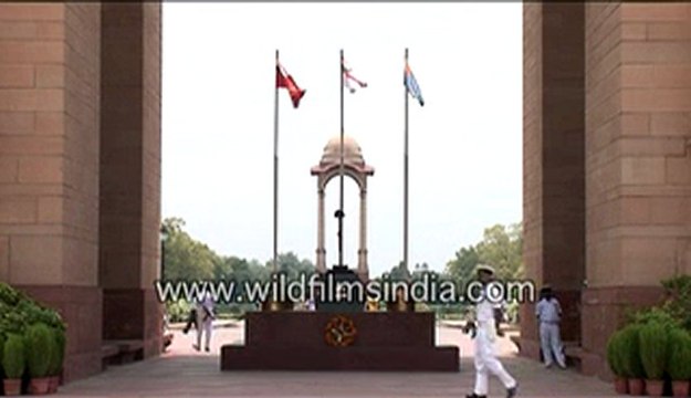 2932.Amar Jawan Jyoti - A tribute to martyrs.mp4