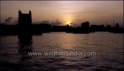 Sunset over Gateway of India, in Mumbai