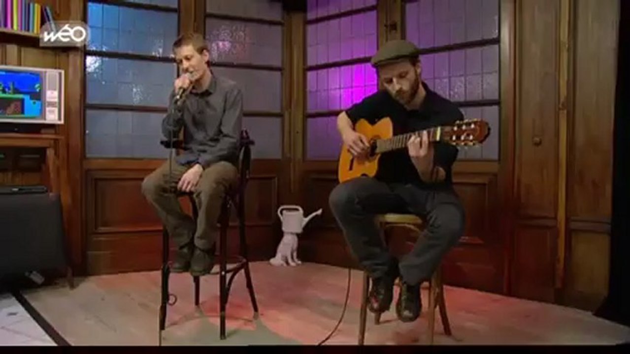 Les P'tits Frères - Déboires au P'tit Déj - Wéo TV Grand Place le 14 Avril 2012