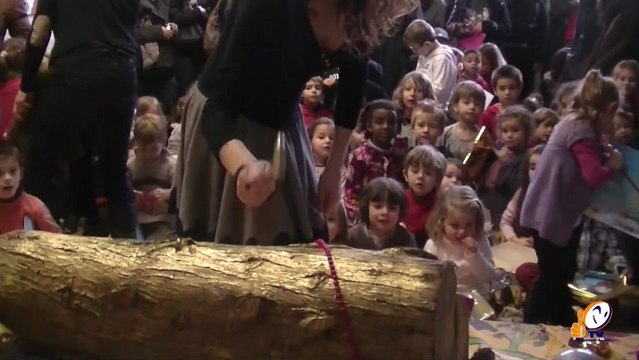 Dans la tradition occitane, ce n'est pas le Père Noël qui apporte les cadeaux, mais une souche !