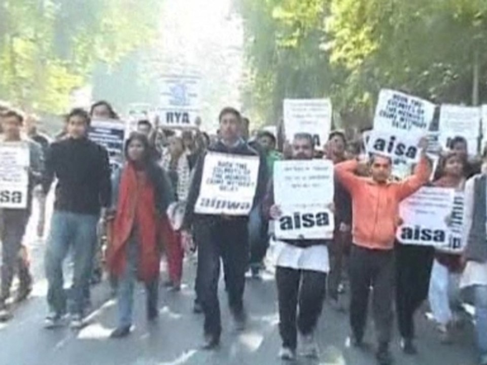 Protests grow over Delhi bus gang rape case