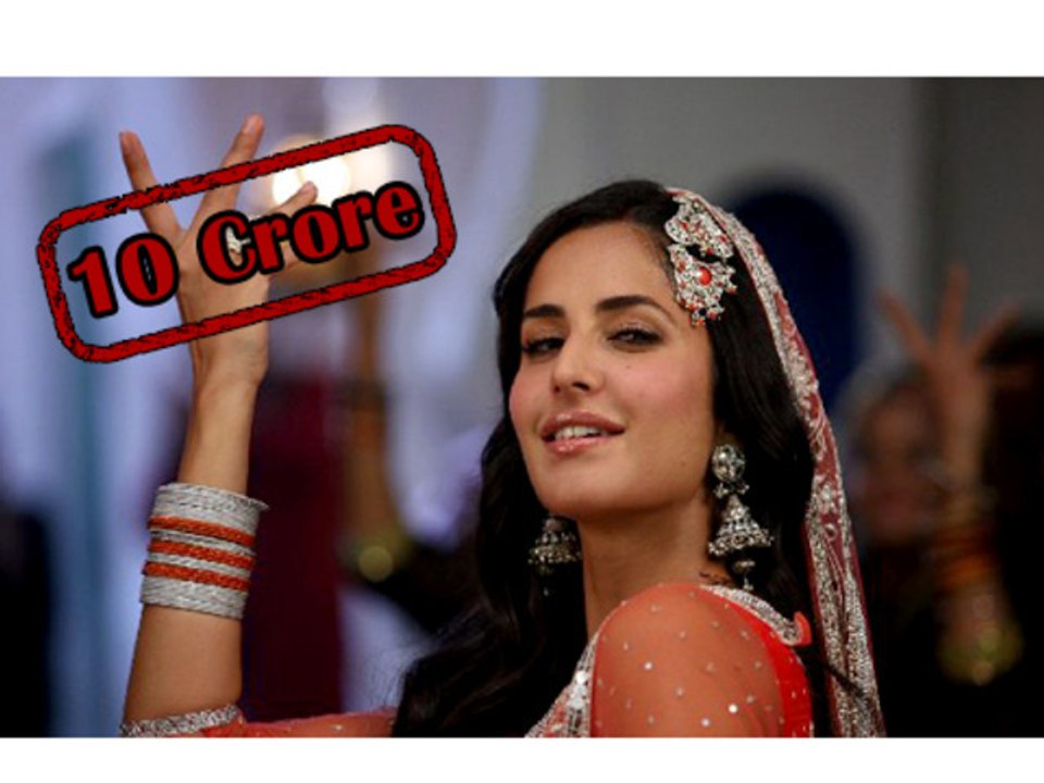 Katrina Kaif bags 10 crore Deal[HD]