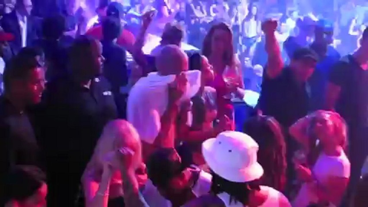 Brown mit Karrueche zusammen ?