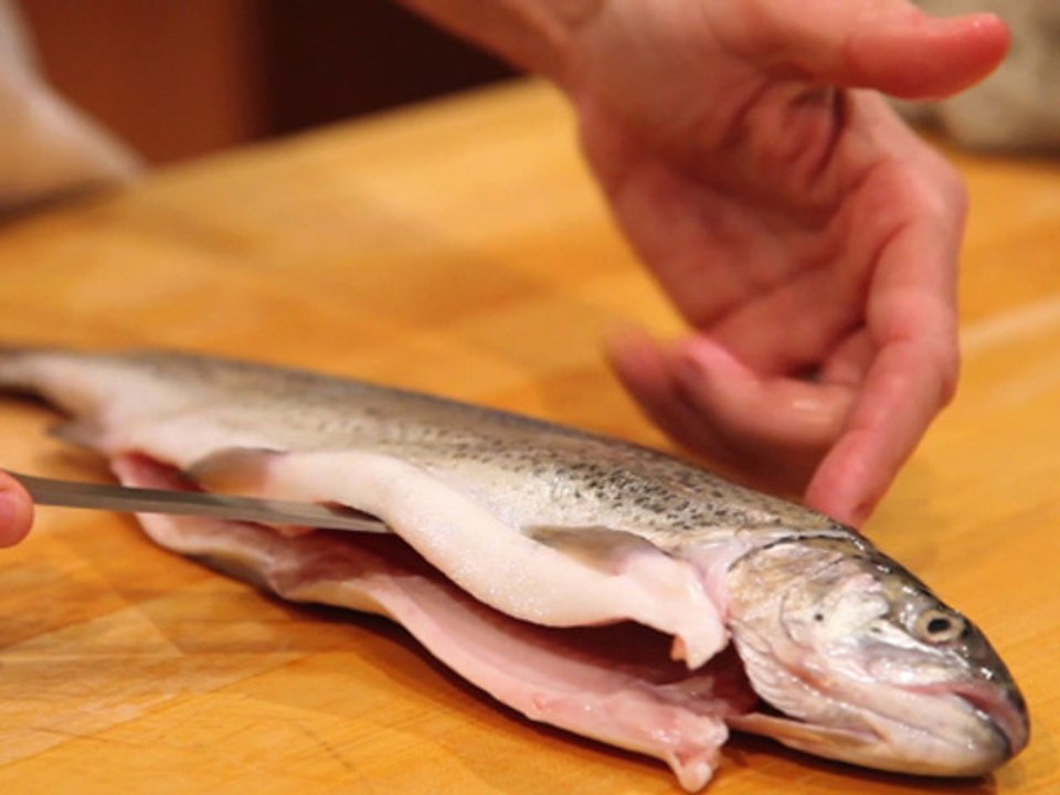 How to clean trout