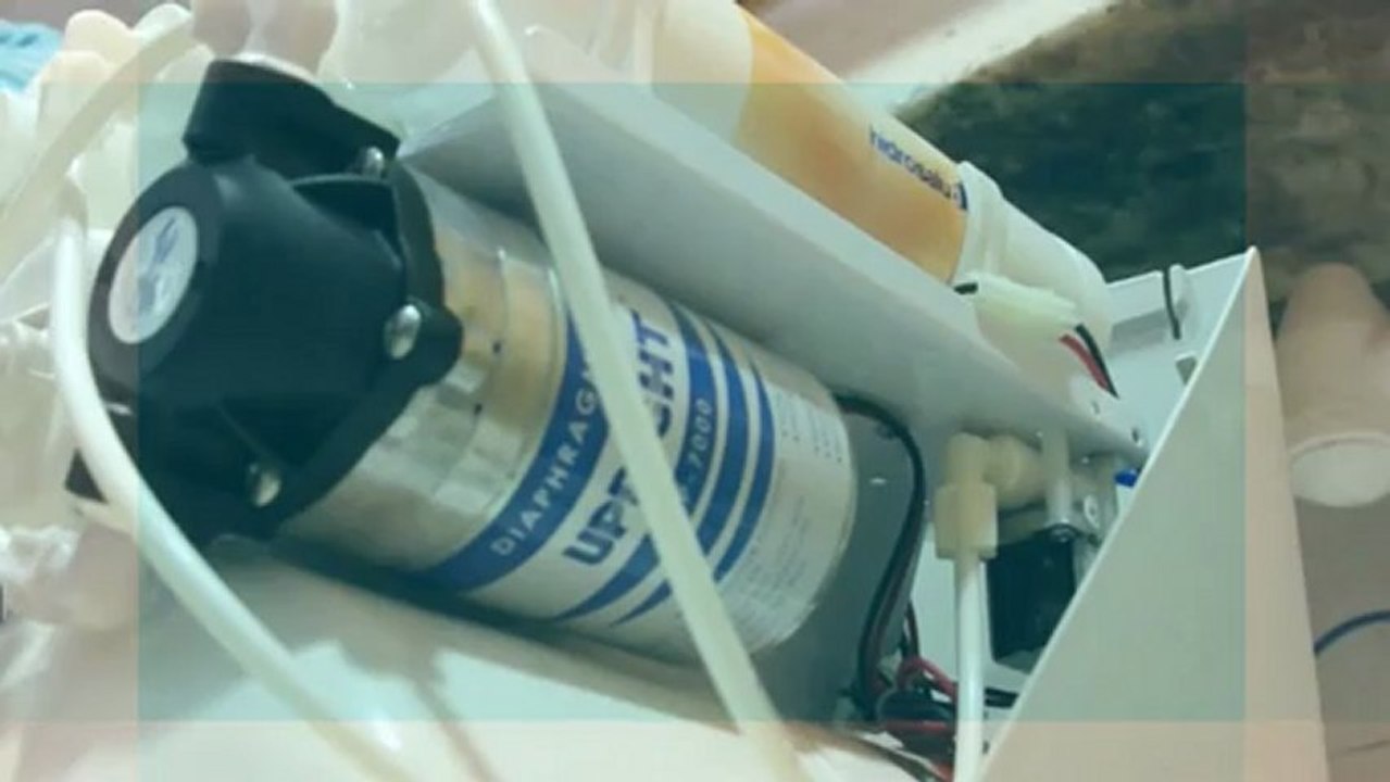 Cómo se instala un equipo osmosis inversa de Hidrosalud en tu cocina.