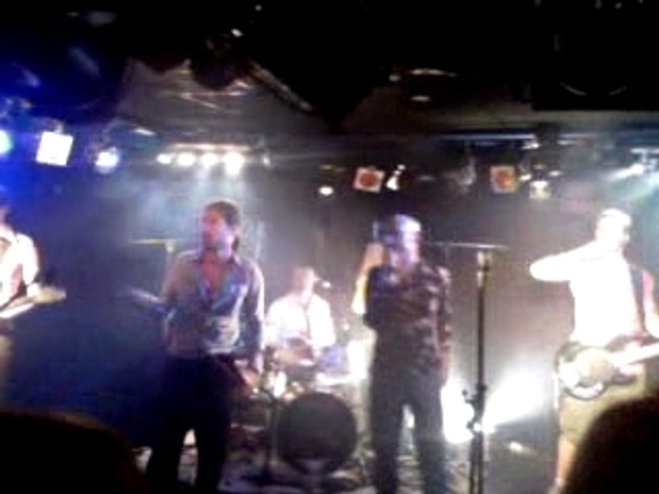 Les Fatals Picards - Public (Live)