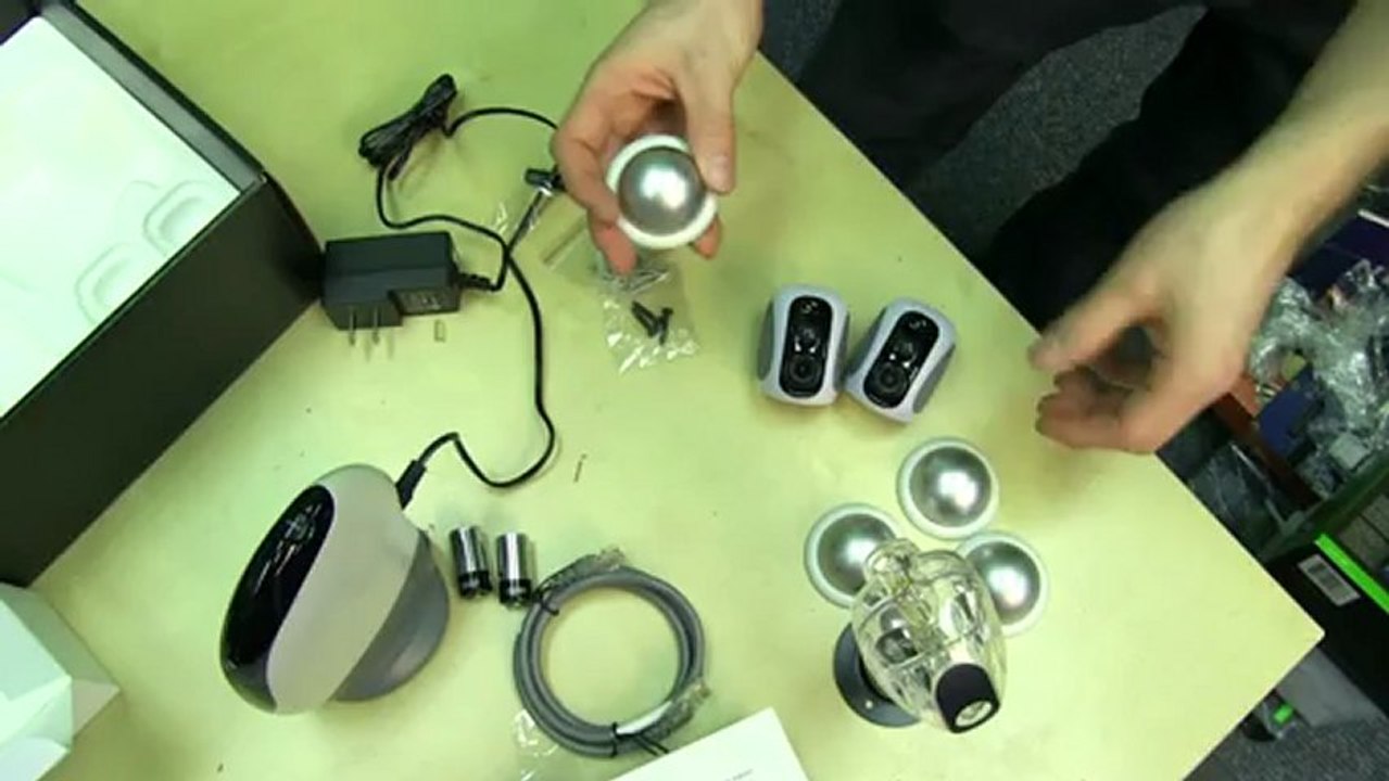 Netgear VueZone Battery Operated Wireless Security Camera Kit Unboxing & First Look Linus Tech Tips