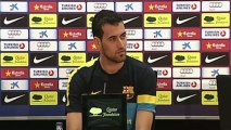 Busquets bromea sobre su 