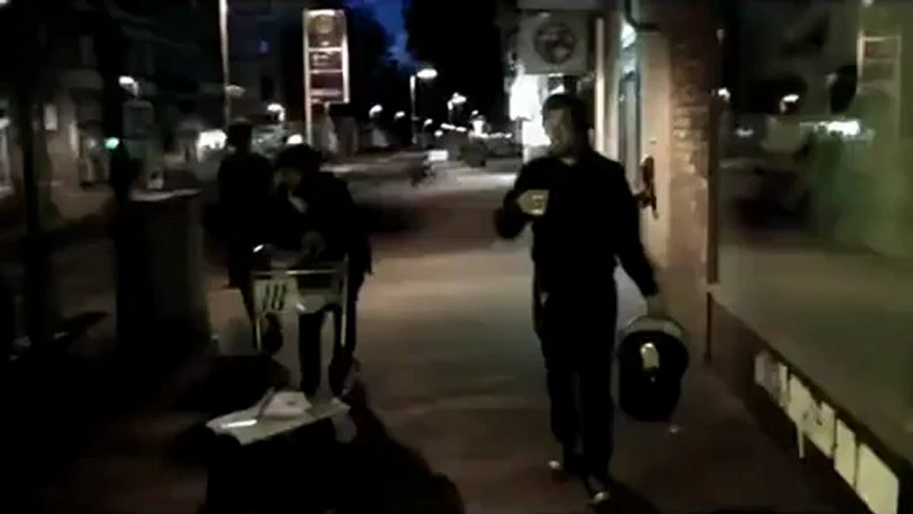 DREI TAGE WACH /// - BLOCKSCHRIFT