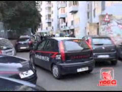 Napoli - Agguato a Scampia, uomo ucciso in scuola materna (live 05.12.12)