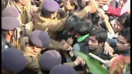 India, in piazza contro gli stupri