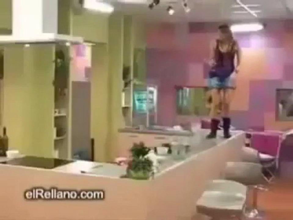 Girls Summer Fail Compilation (kadinlarin sakarliklari)