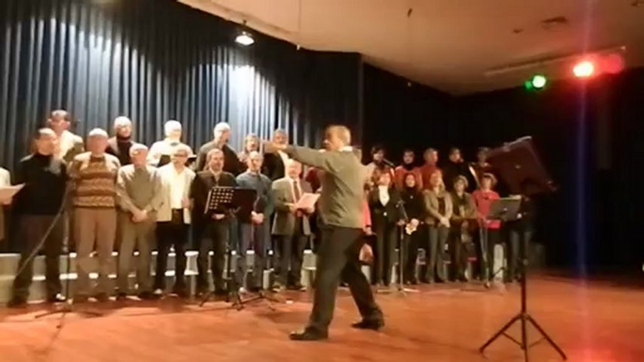 Bağda gülü budadım