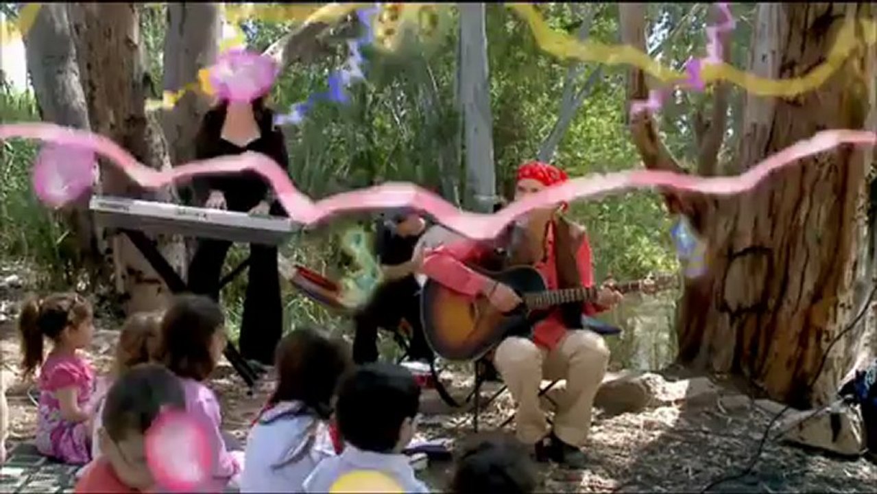 קליפ הנמלה מהדיוידי :"הכל התחיל בדינוזאור" מאת חגי רז