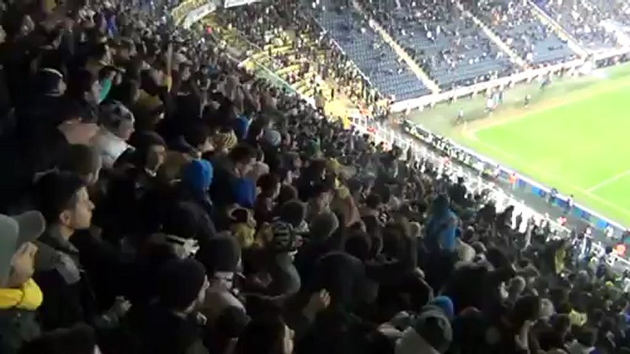 Fenerbahçe Tribünleri: ''Yönetim İstifa''