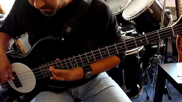 Acdc (back in black) /bass cover