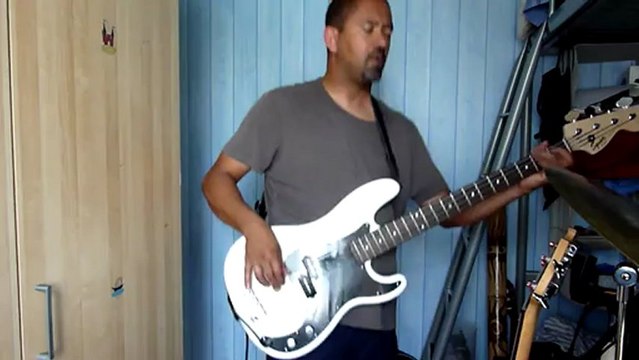 Amy winehouse (you know i'm no good) / bass cover