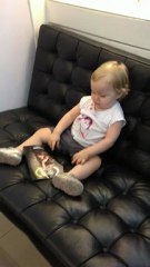 Gabrielle en pleine lecture