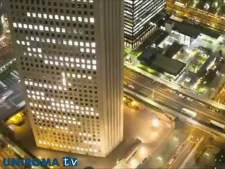 Il cellulare si trasforma in un piccolo uomo