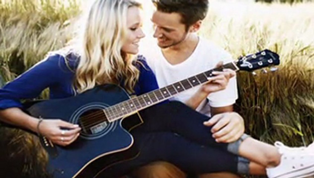 Deniz Seki - Herşey Seninle Güzel  /  Aşk Şarkıları