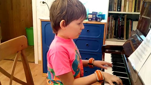 Fly IQ444 Diamond, тест камеры - Зайцы в полночь