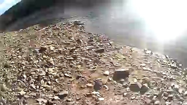 BROCHET D ENVIRON 90 CM LOUPé ET CASSé AVEC DE LA TRESSE DE MERDE