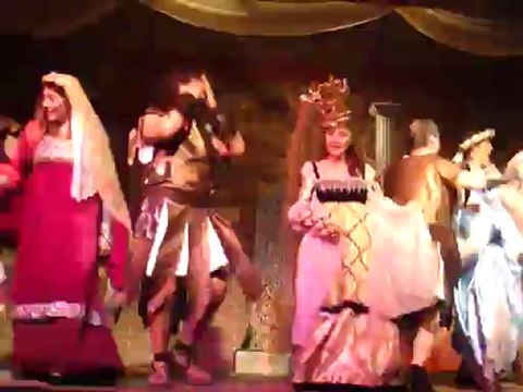 Ayvalık Sanat Tiyatrosu Aşk Grevi 41. Oyun Finali. (Mustafa Dinç