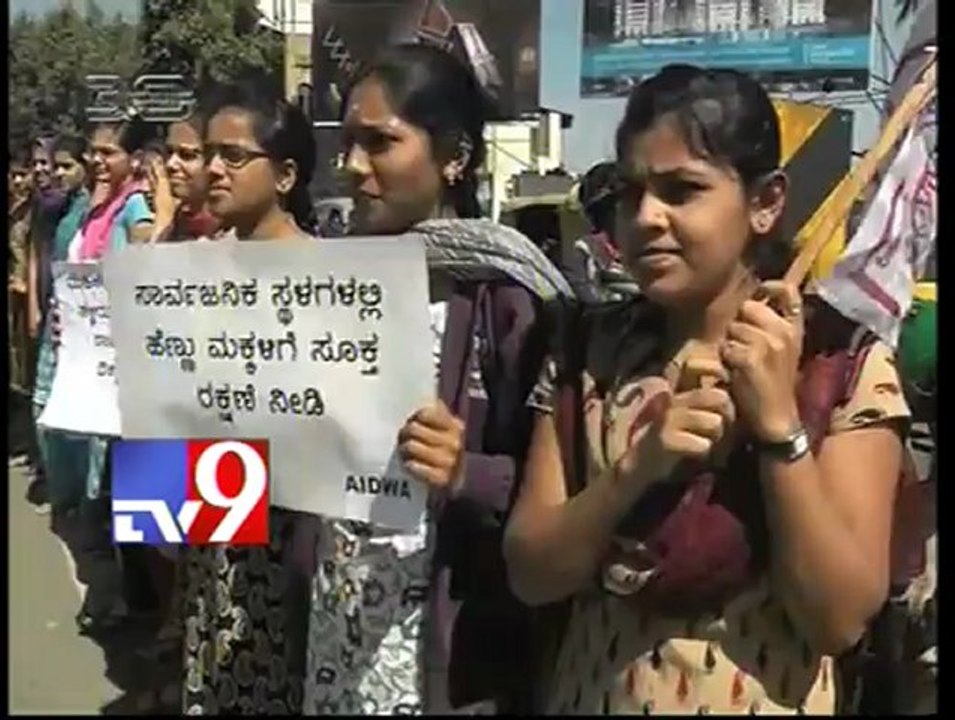 Protests against Delhi gang-rape - 30 minutes