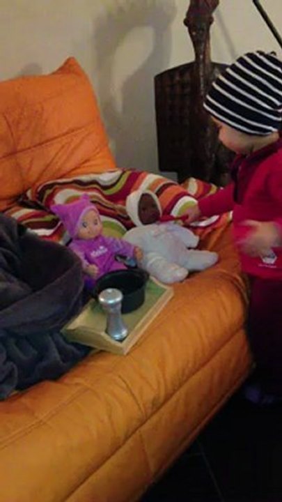je donne à manger à mes bébés!