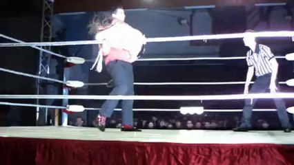 DAVID MICHEL LE LOUP SOLITAIRE LE TITAN DU RING DE HAUTE VOLTIGE ET LA AVEC  NOUS