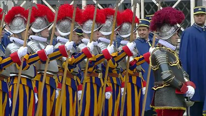 Benoît XVI demande une solution en Syrie et lance un appel à la Chine