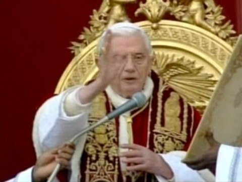 Pope appeals for peace in Syria